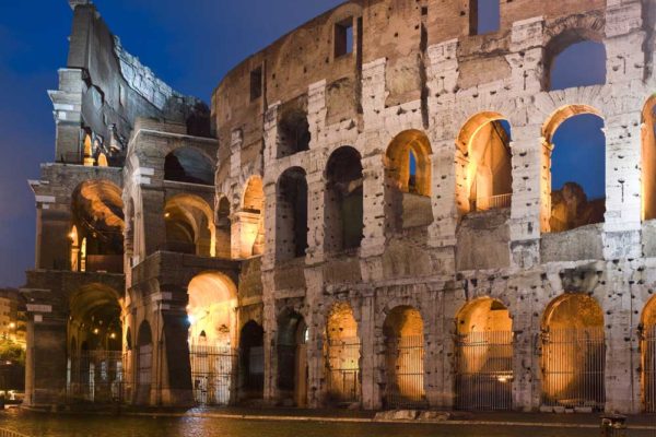 Colosseum-at-night