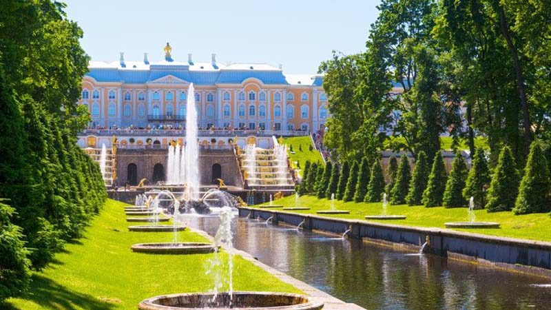 grand peterhof palace russia