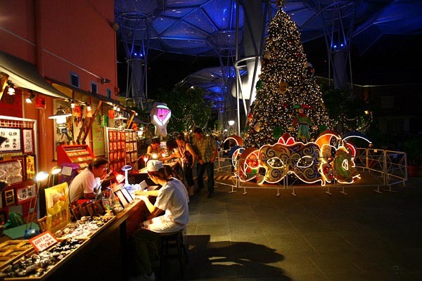 clarke-quay-shopping