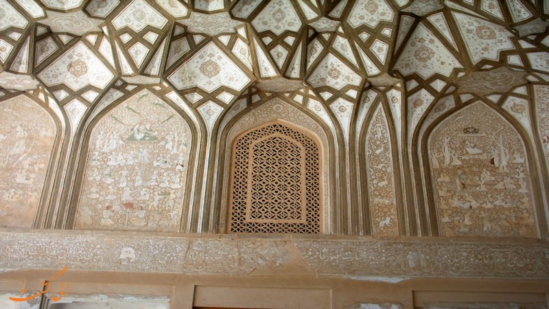 معماری خانه پیرنیا نایین