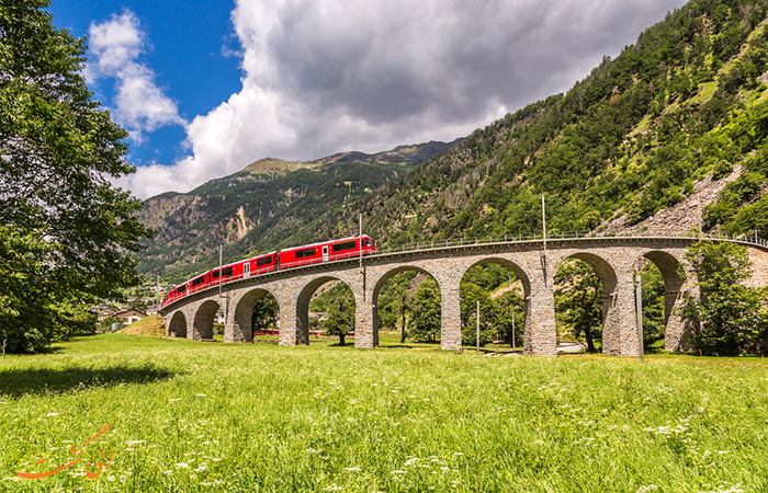 قطار Brusio Viaduct