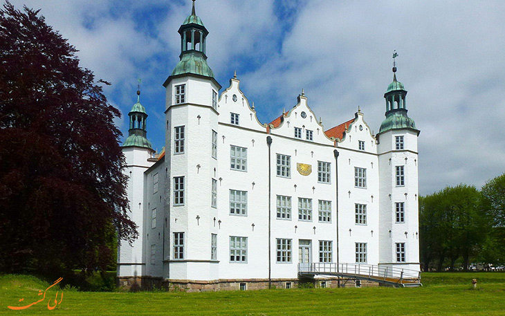 منطقع Schloss-Ahrensburg