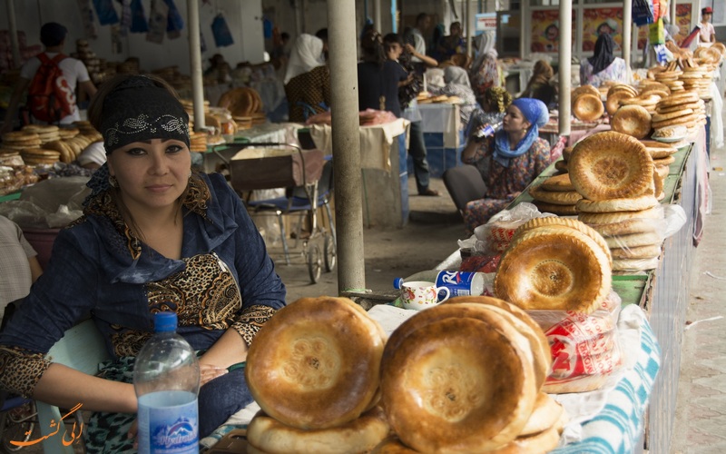 پخت نان محلی در رستوران سیم سیم