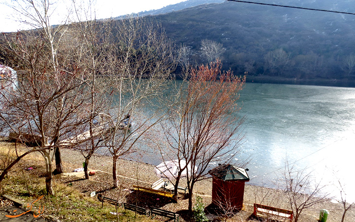 نمایی از دریاچه لاک پشت