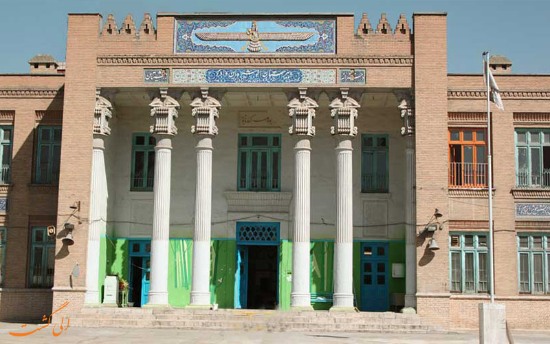 مدرسه ی انوشیروان دادگر