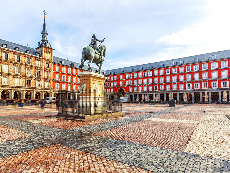 میدان پلازا مایور اسپانیا   (Plaza mayor)