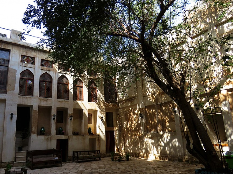 عمارت دهدشتی