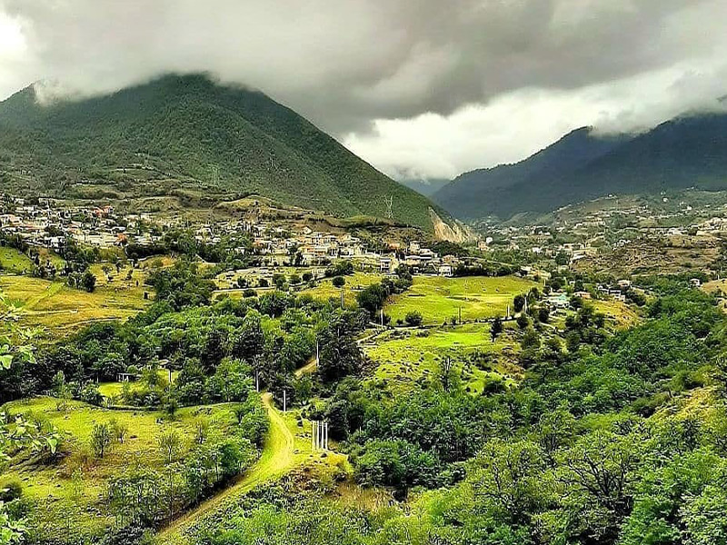 بهترین فصل سفر به روستای لاویج - الی گشت