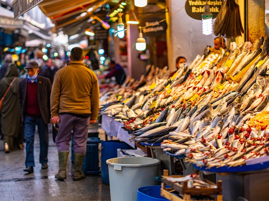 بازار کمرالتی  (Kemeraltı Bazaar)از جاذبه های ازمیر