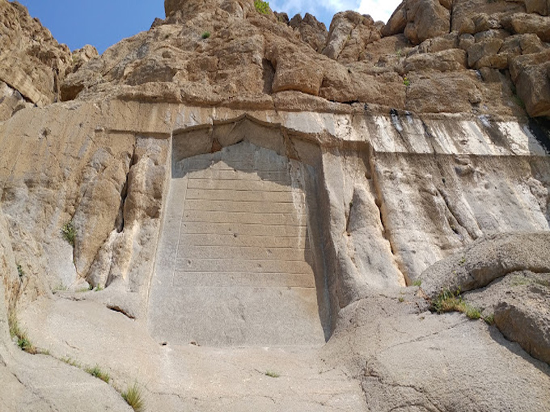 کوه بیستون