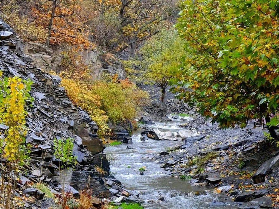 آبشار زشک مشهد